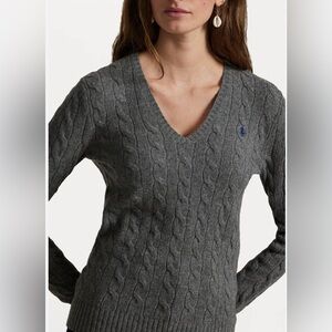 Ralph Lauren gray V-Neck Sweater with Pink Emblem size M